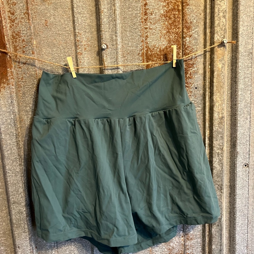 HALARA High-Waisted Teal Shorts